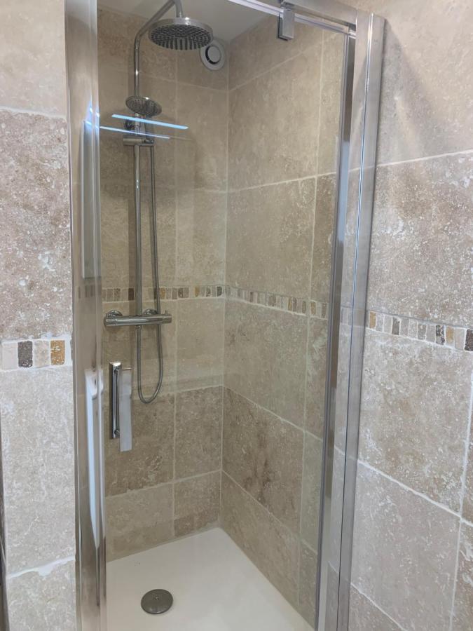 La Venturonne Appartement Neuf Rez De Jardin 45 M2 Vue Mer Et Vignes 10 Mn Des Plages Le Beausset Eksteriør bilde