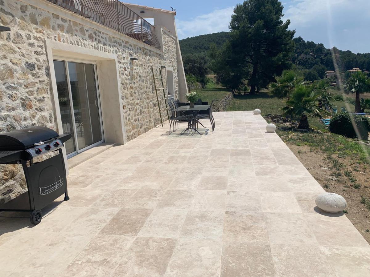 La Venturonne Appartement Neuf Rez De Jardin 45 M2 Vue Mer Et Vignes 10 Mn Des Plages Le Beausset Eksteriør bilde